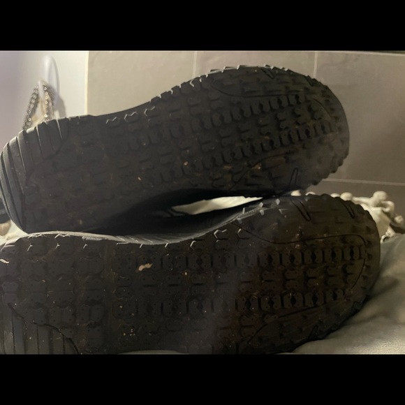 Under Armor Boot Size 14 - Picture 4 of 7